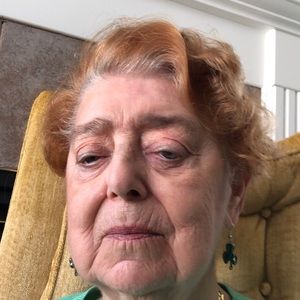 Meet your Posher, Cecile